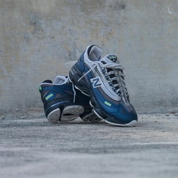 New Balance 1000 “Metallic Blue” 🔵✨