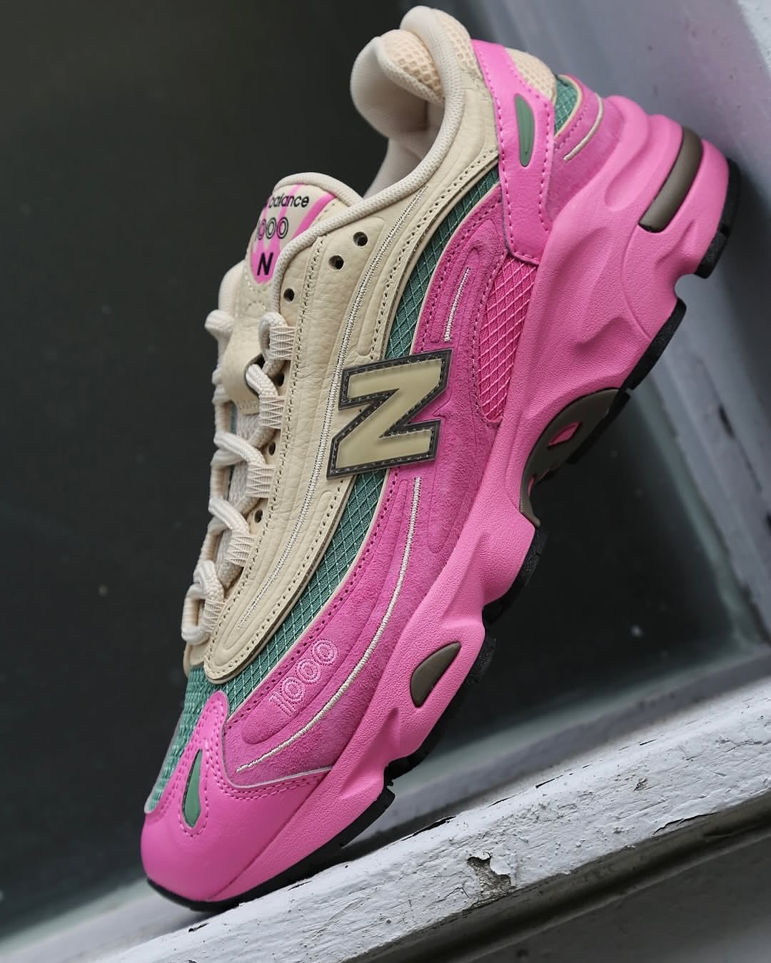 New Balance 1000 “Pink with Sandstone”_4