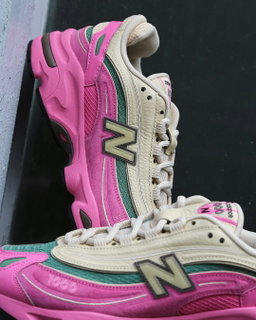 New Balance 1000 “Pink with Sandstone”