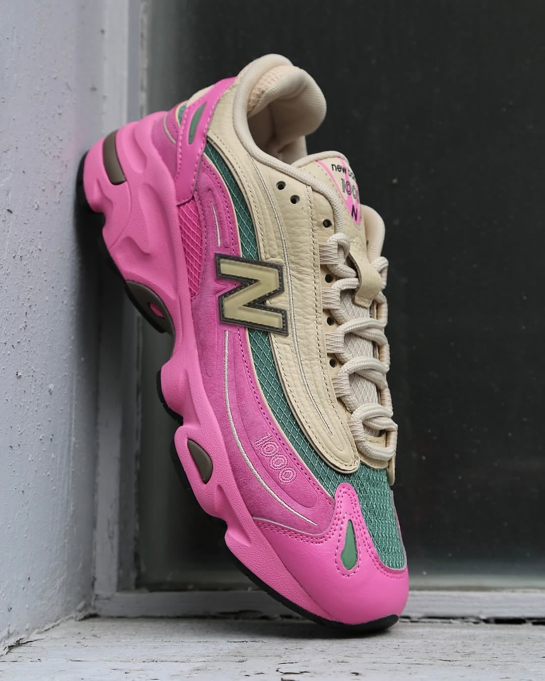 New Balance 1000 “Pink with Sandstone”_1