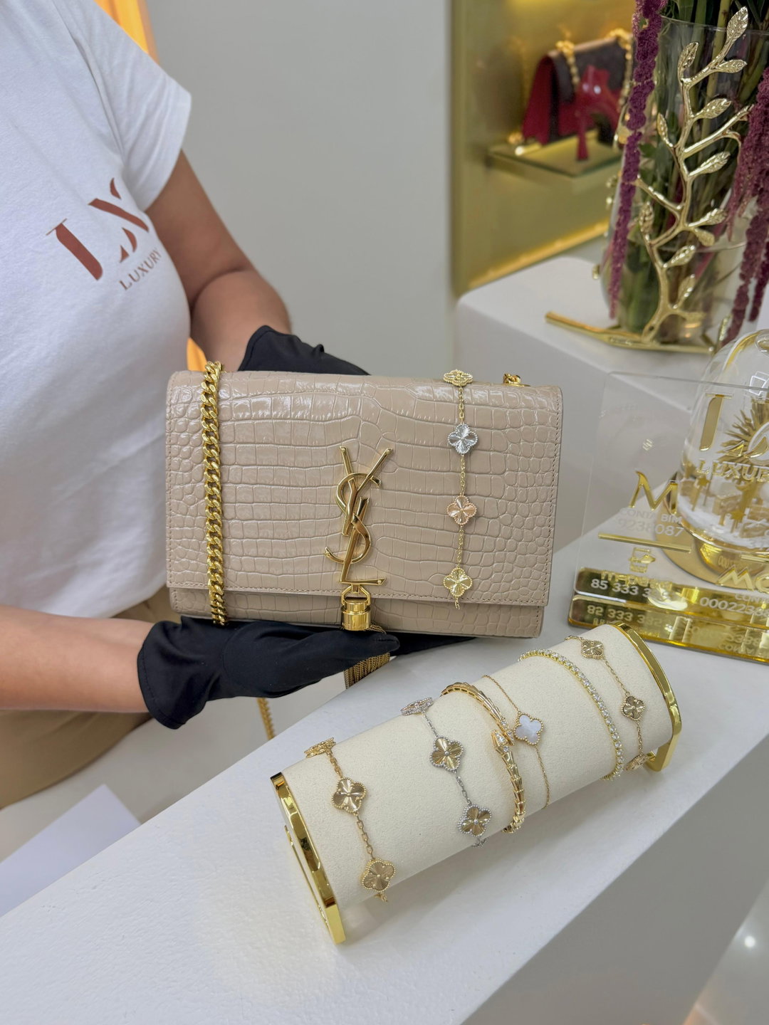Van cleef 18kt Gold jewelry 