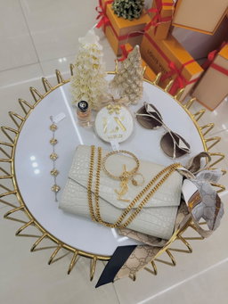 Van cleef 18kt Gold jewelry 