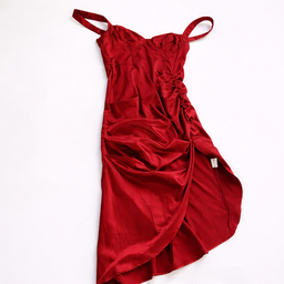 Vestido satinado rojo con drapeado lateral - Size S