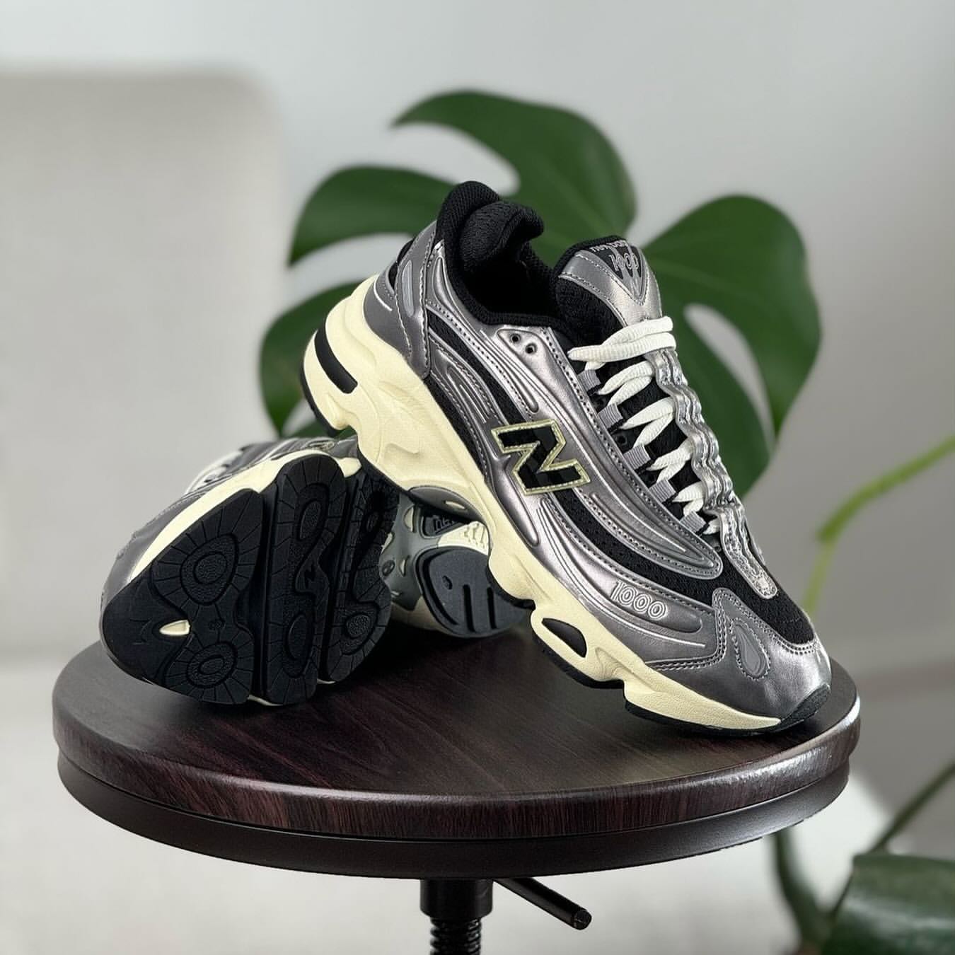 New Balance 1000 “Silver Metallic/Black”_1