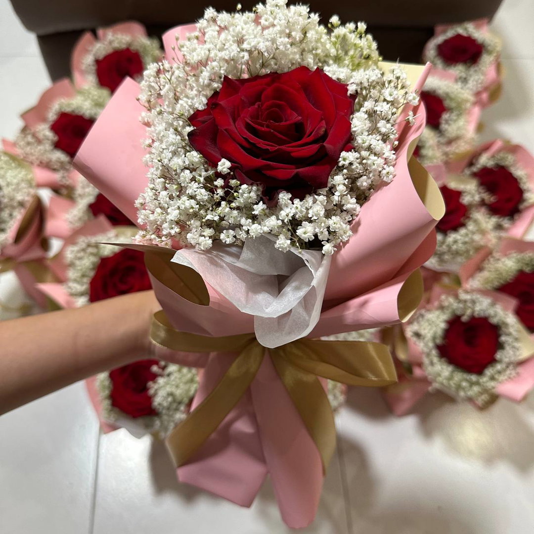 Single Stem Petite Bouquet - Min 10 Stalks