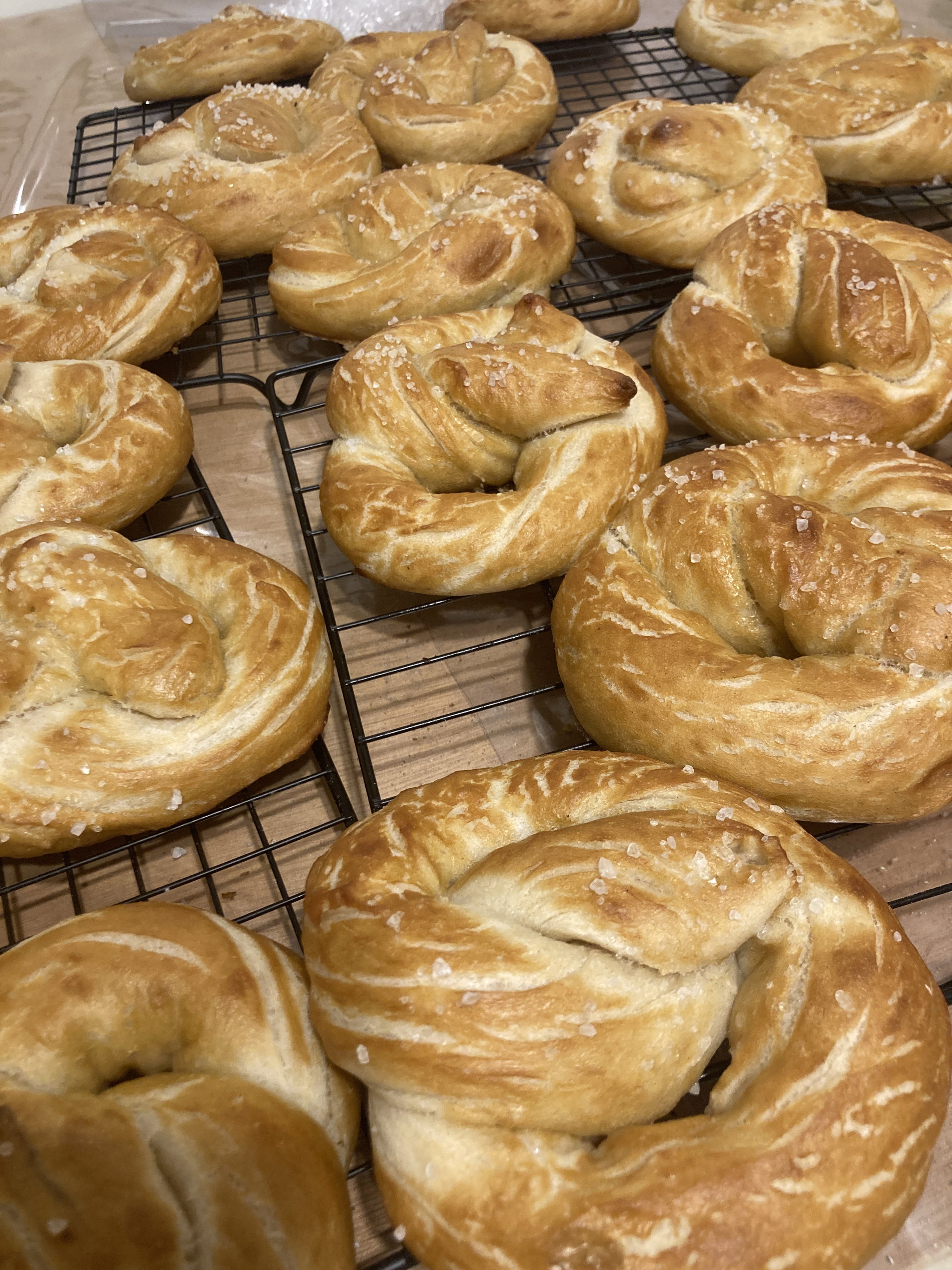 Sourdough Soft Pretzels פרצל מחמצת_1