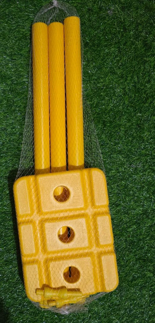 Plastic Wicket_0