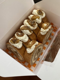 Banana Custard Cake Rolls