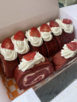 Red Velvet with Strawberries Cake Rolls