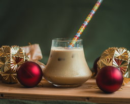 Iced shaken espresso with pistachio oatmilk 