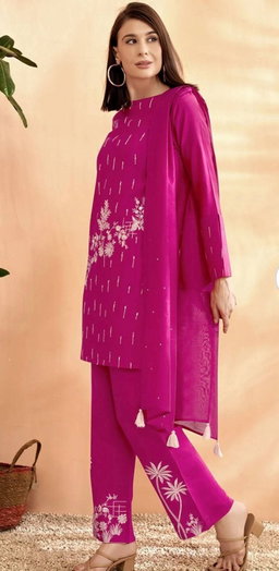 Fuchsia and white embroidered kurta with trousers and dupatta