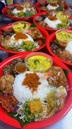 Nasi Ambeng 