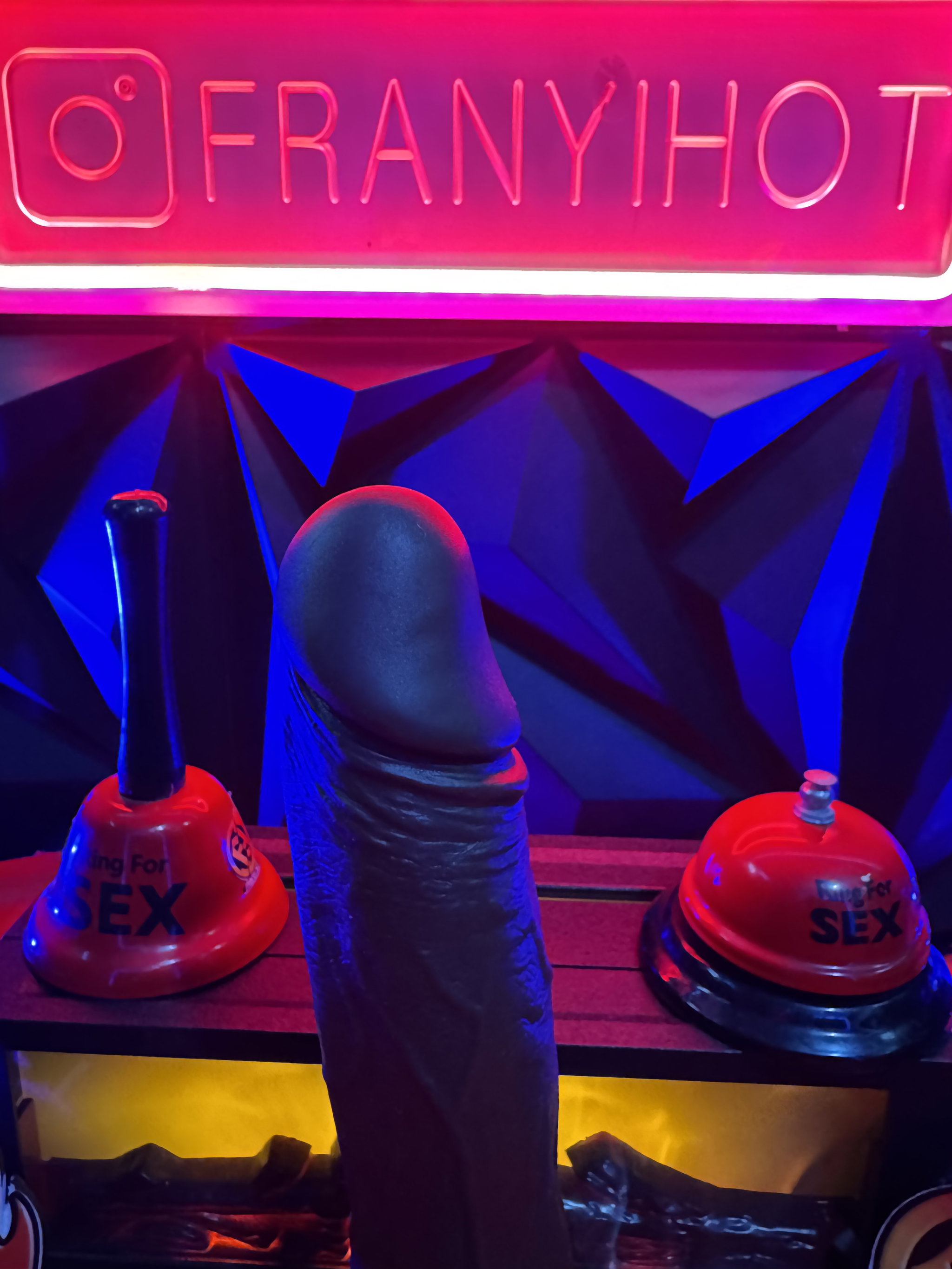 PENE REALISTA VIBRATORIO A CONTROL REMOTO _1