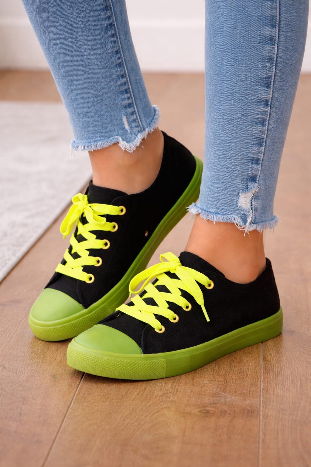 ROGUE Helium Sneakers_0