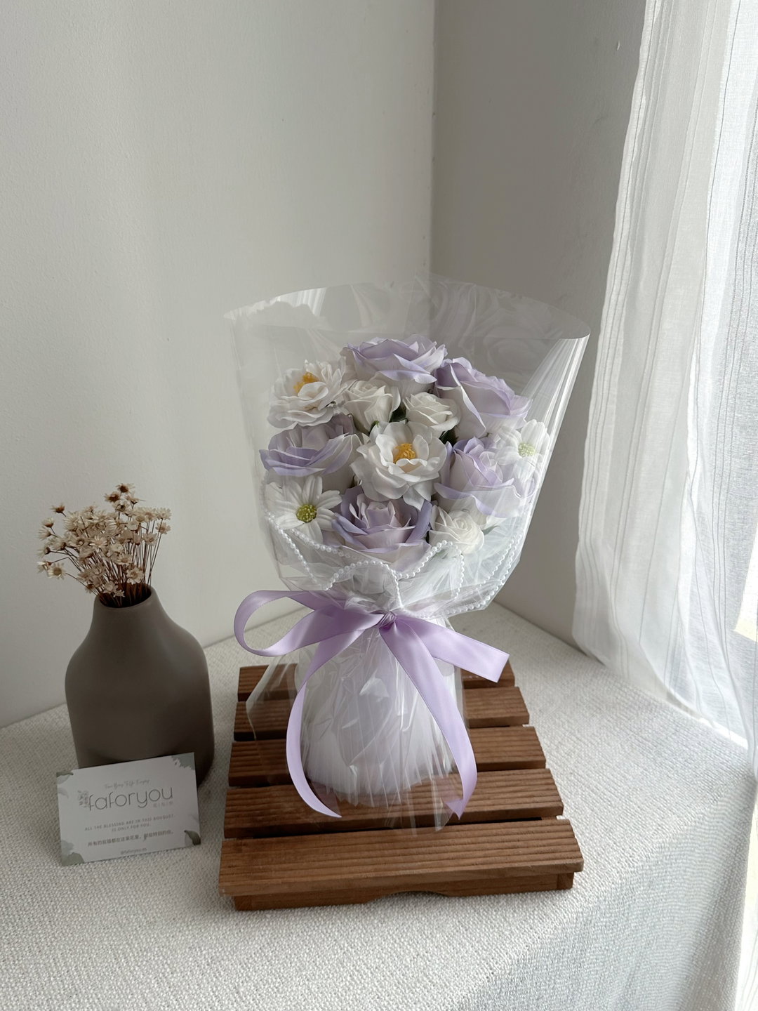 5 Stalk Soap Rose Pearl Yarn Transparent Bouquet