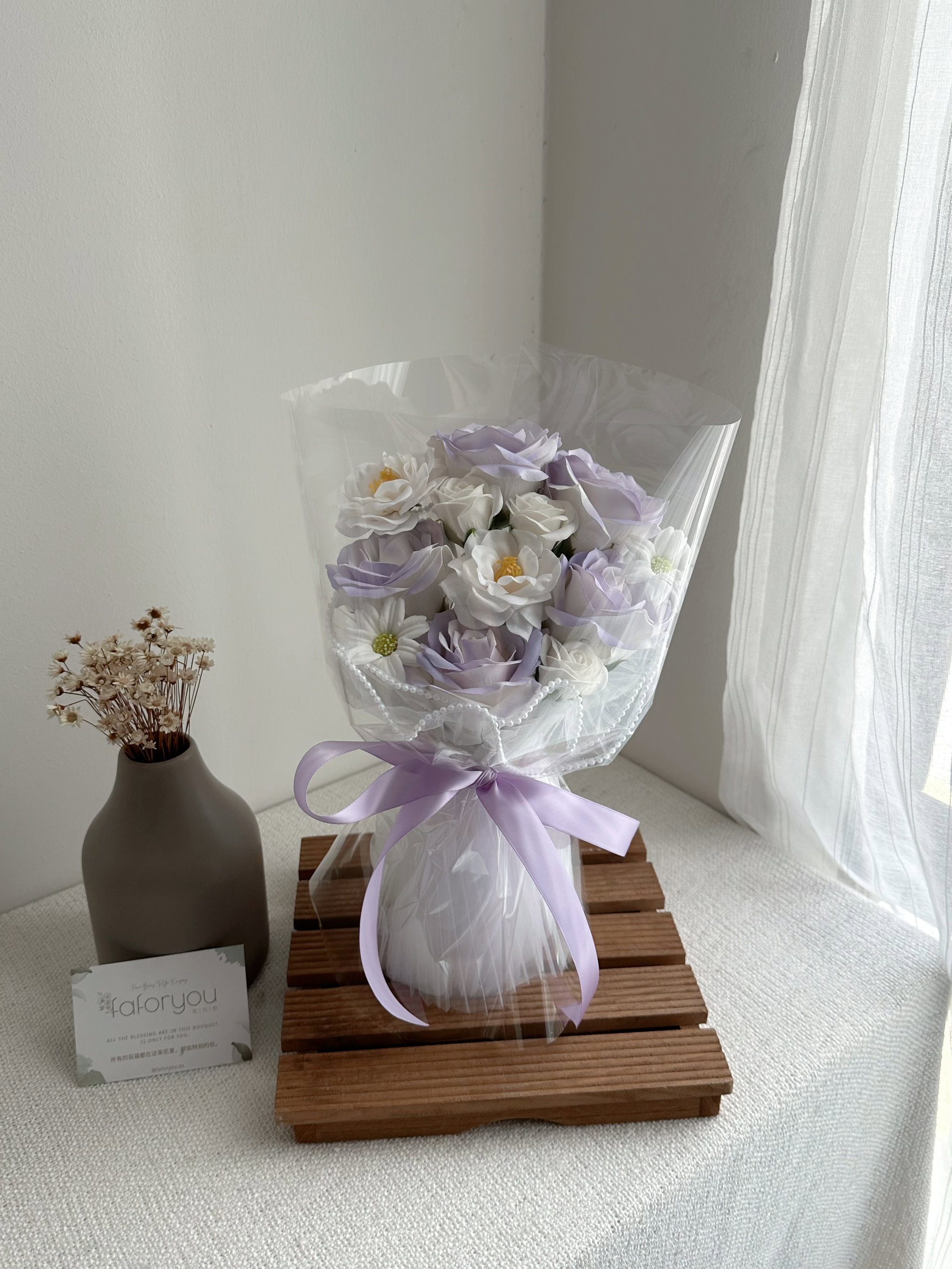 5 Stalk Soap Rose Pearl Yarn Transparent Bouquet  _0
