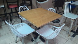 Mesa Cuadrada Madera Natural 30 x30 pulg Base Metal 