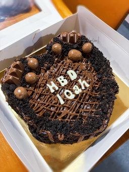 8” Fudgy Brownies