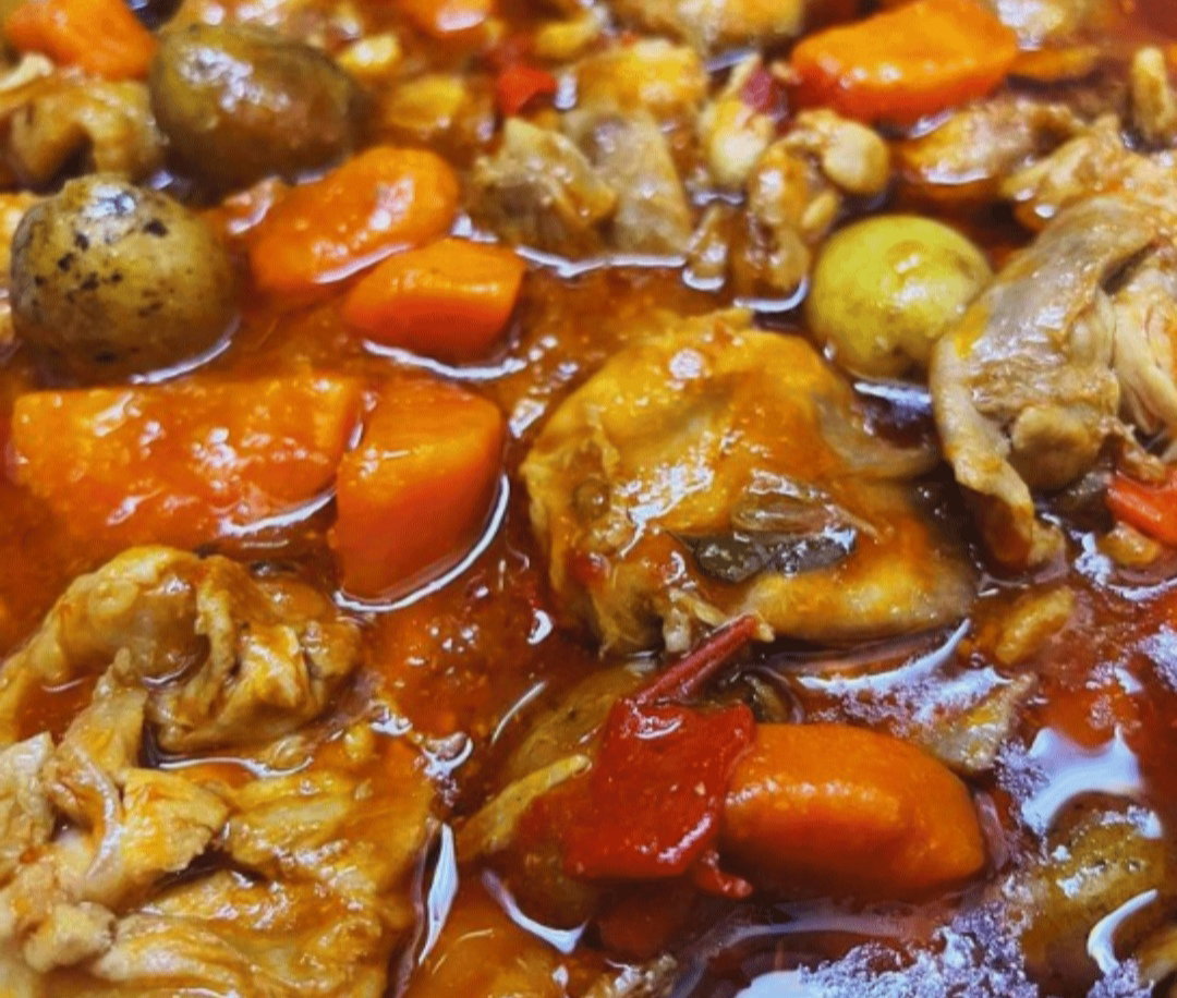 CHICKEN CALDERETA