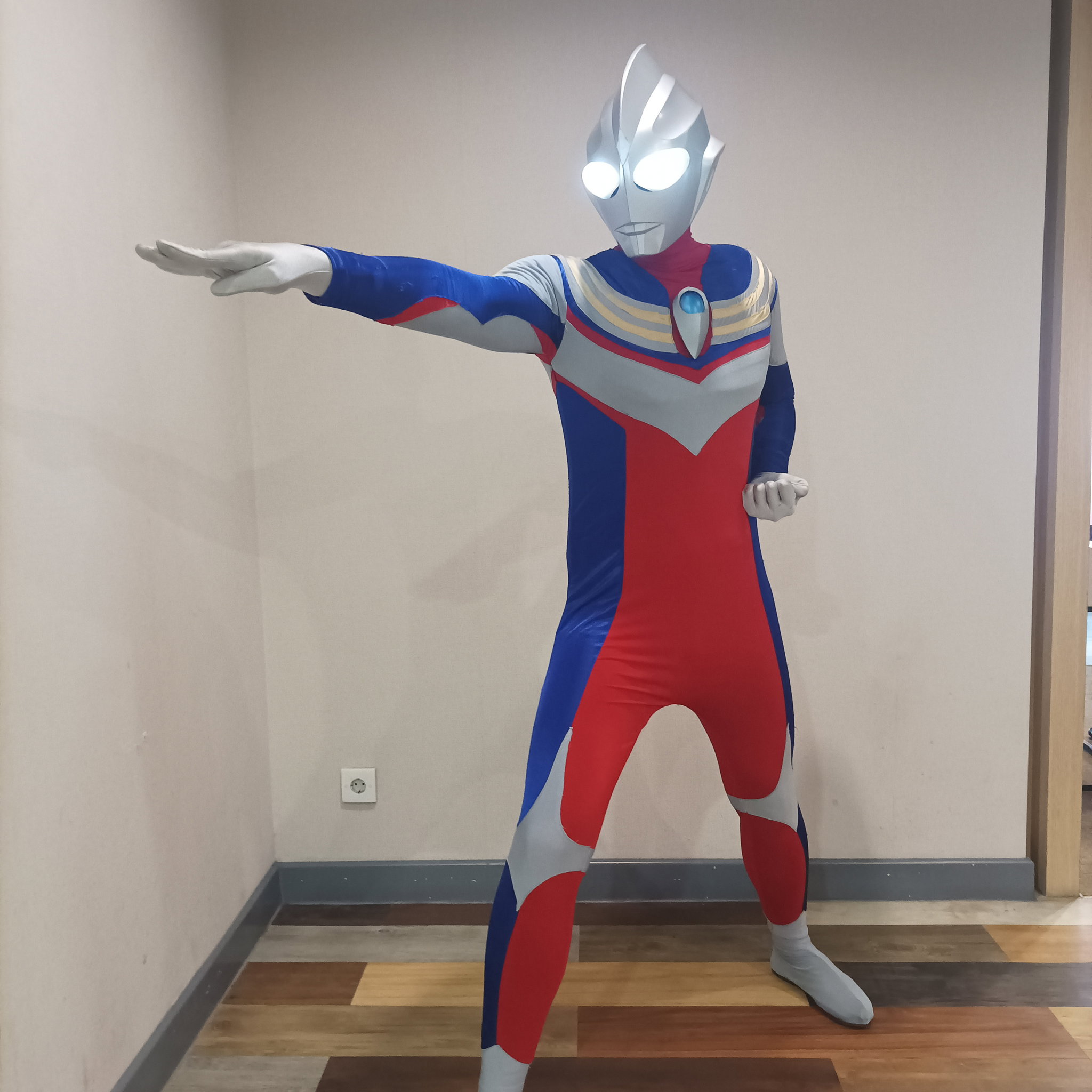 ULTRAMAN TIGA_1