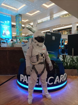 ASTRONOUT