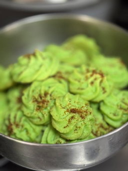 Pandan Gula Melaka Butter Cookies