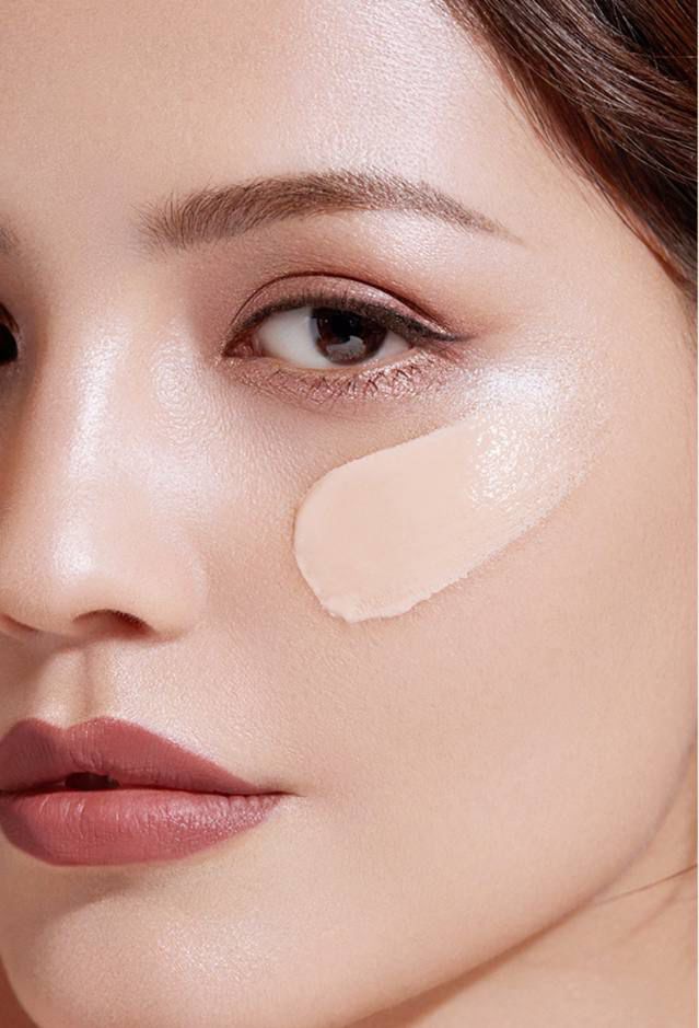 Omiko Super stay 24 h  foundation اوميكو فاونديشن سوبر ستاي 24 ساعة_1