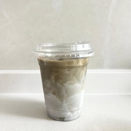 Iced Hojicha Latte