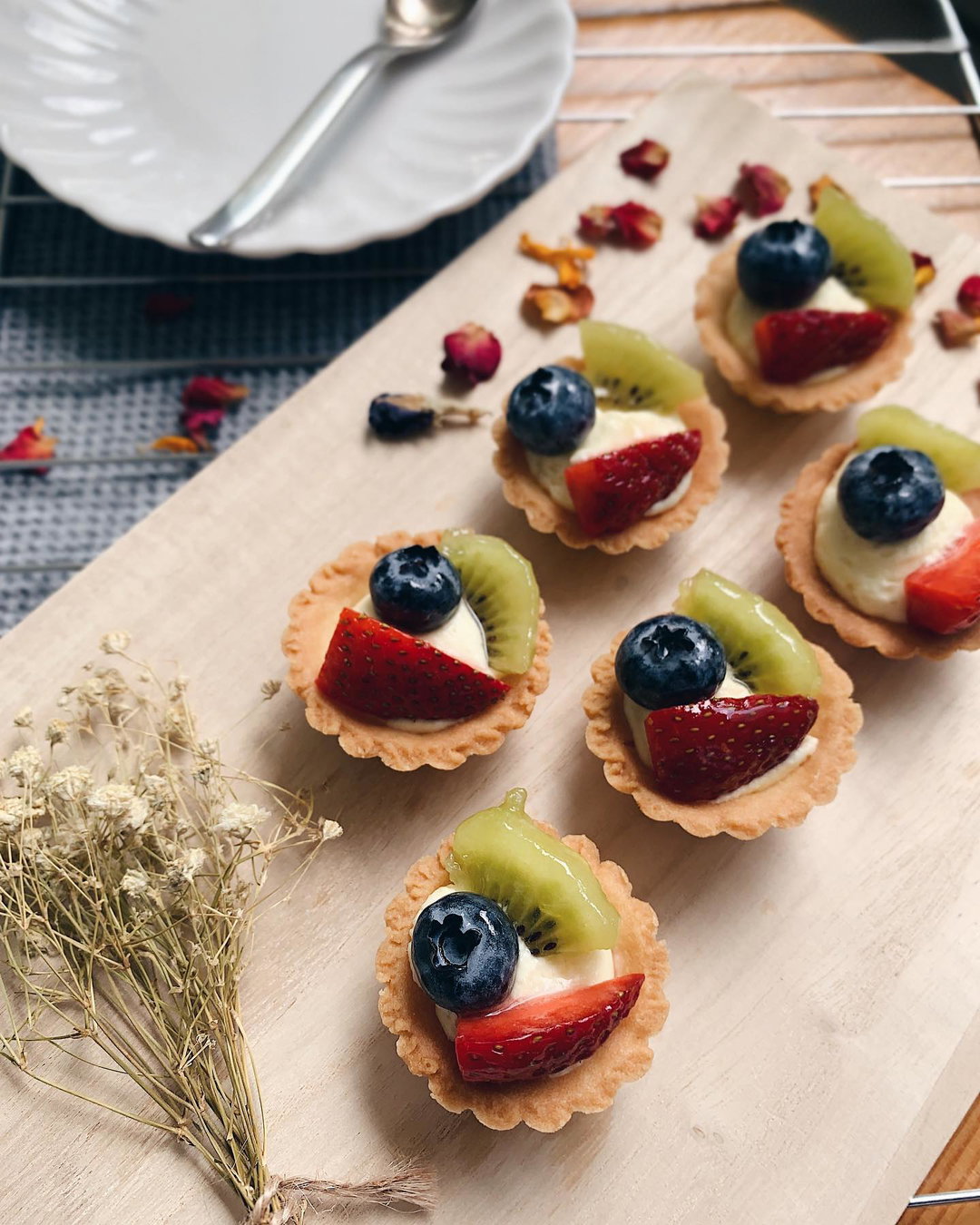 24 pcs Mini Fruit Tarts 