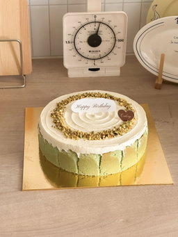 Pistachio Basque Burnt Cheesecake