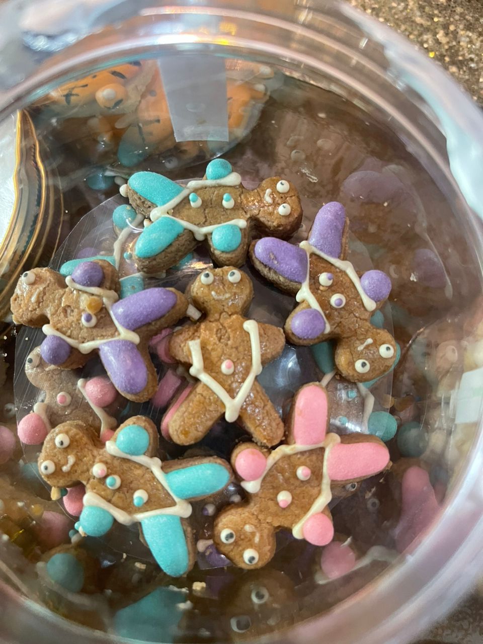 GingerbreadMan Choc Almond_0