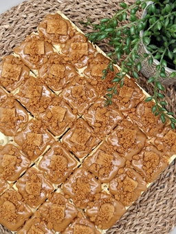Biscoff Cheesecake Party Box