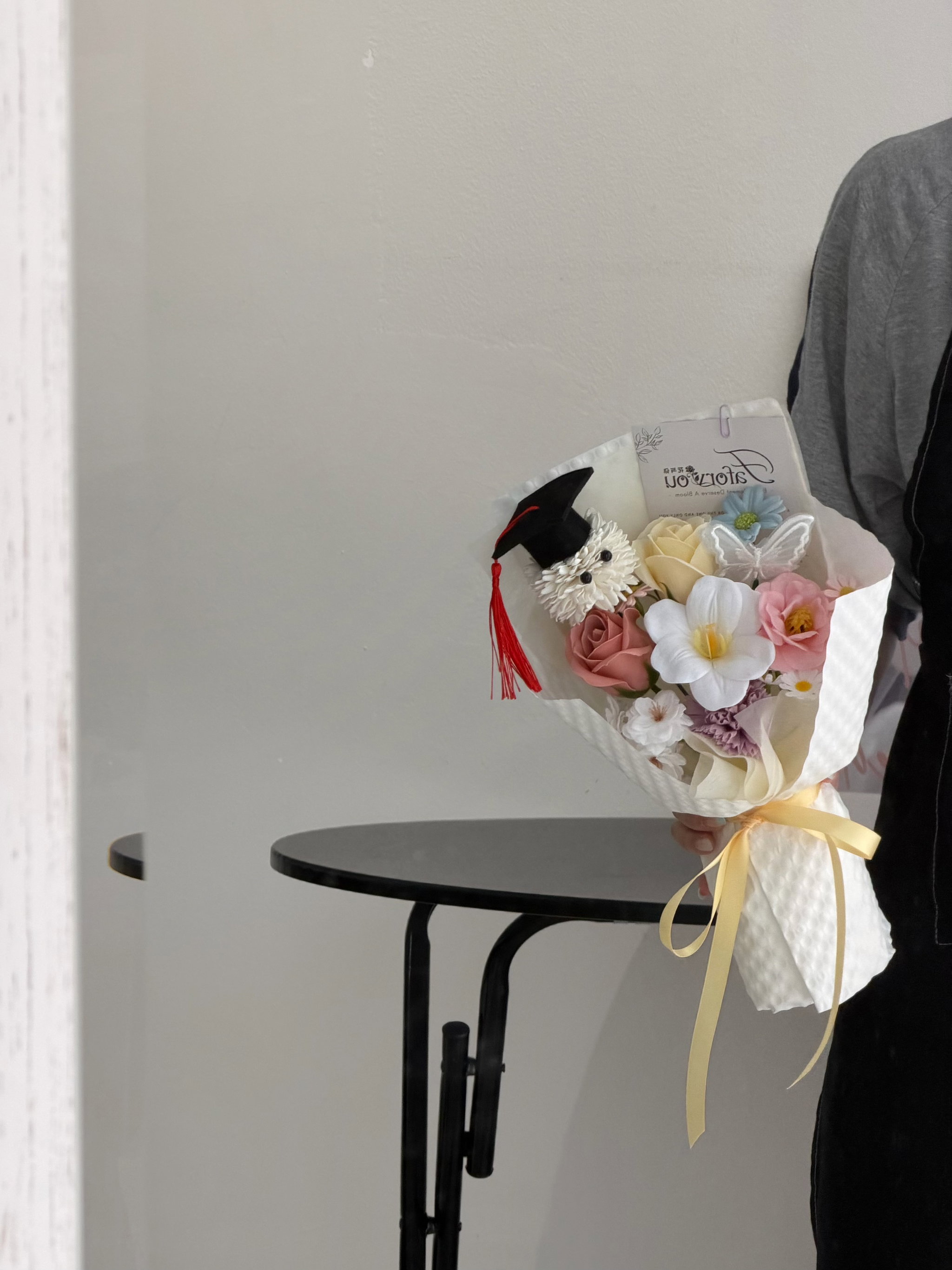 (GP025) Graduation Ping Pong Mixed Bouquet _2