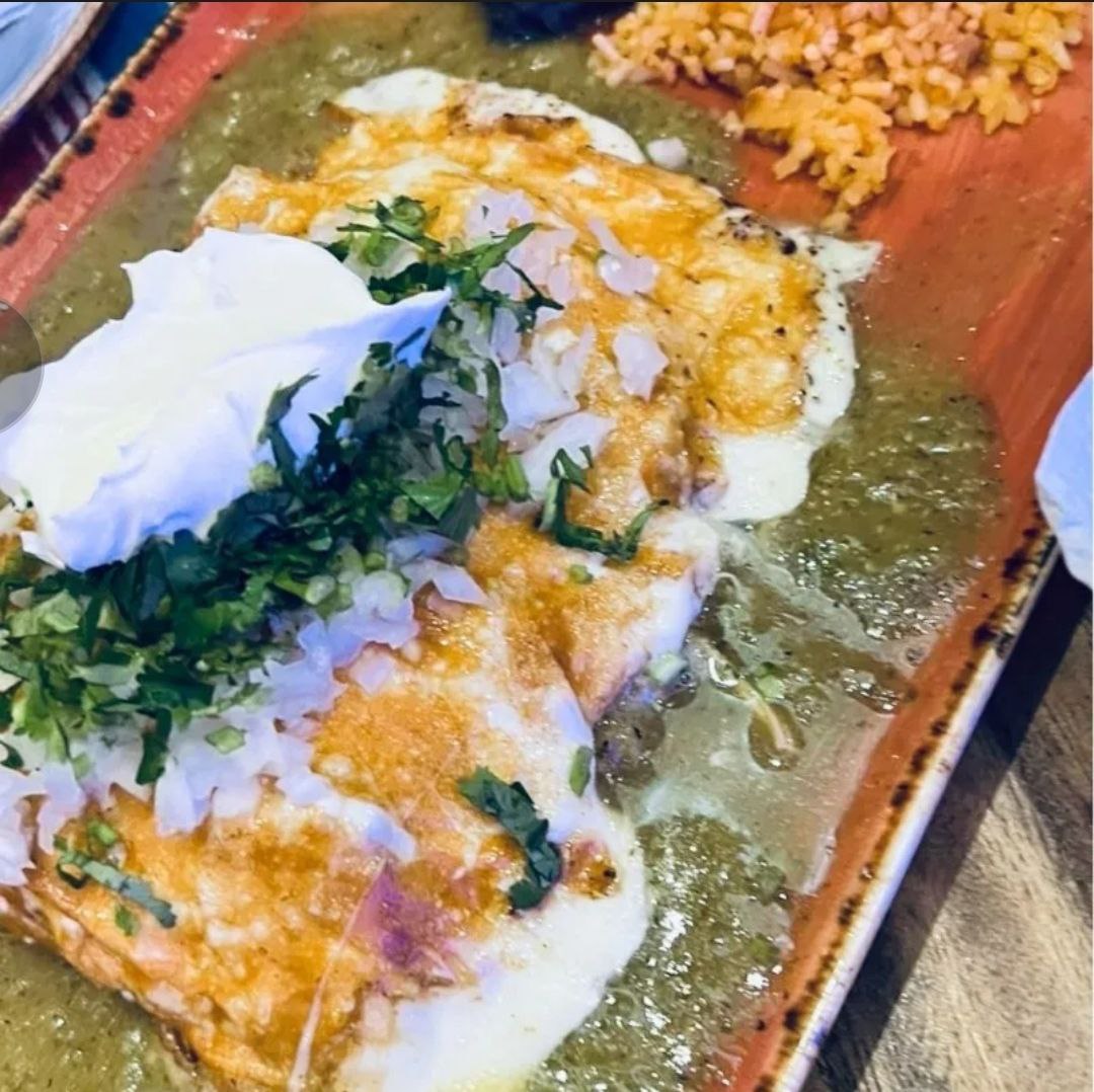 Grande Chicken Enchiladas (Green Sauce)