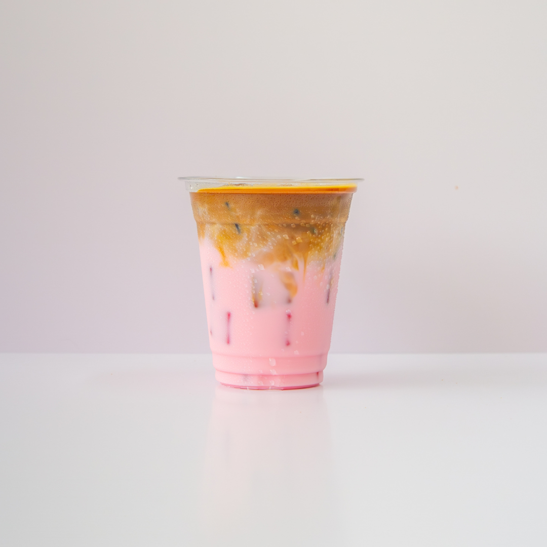Iced Strawberry Latte_0