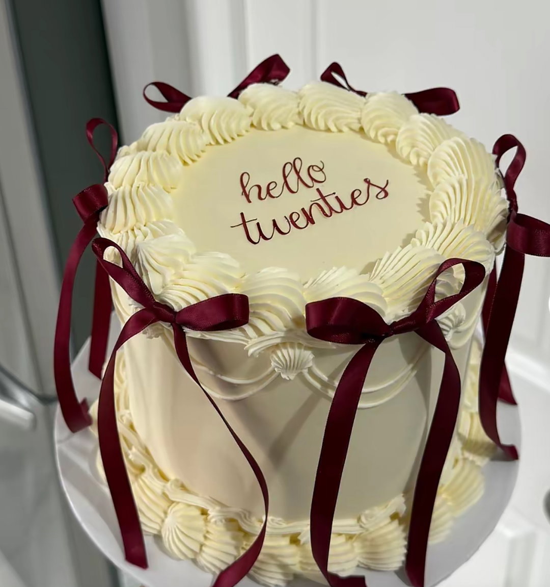 6-inch Vanilla Round Cake