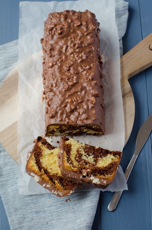 Cake au glaçage Ferrero-rocher