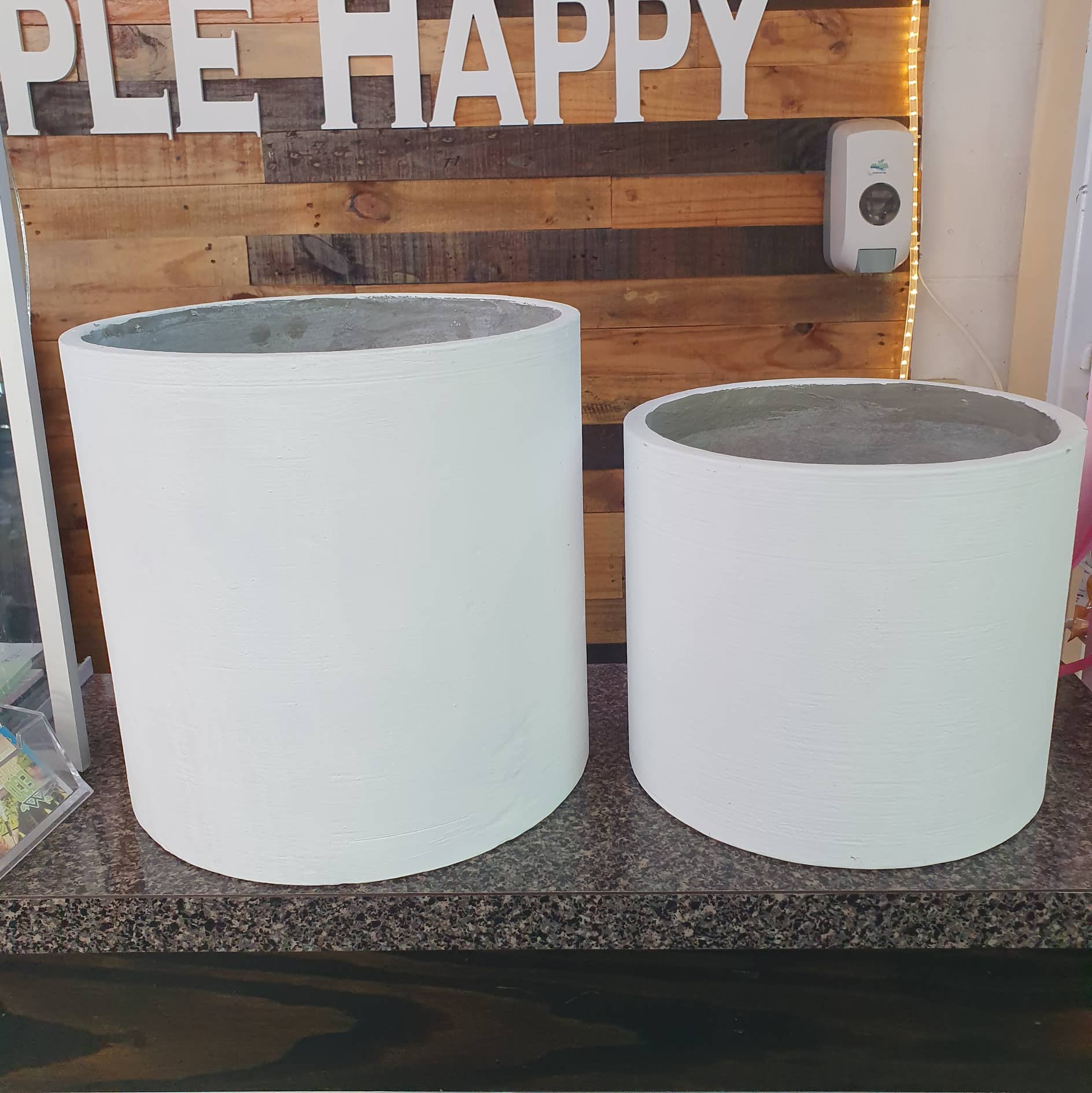 Cylindrical Concrete Planters _1