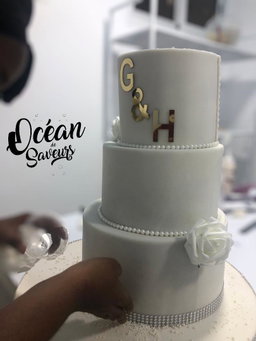 Gâteau de mariage ( dot & civil )