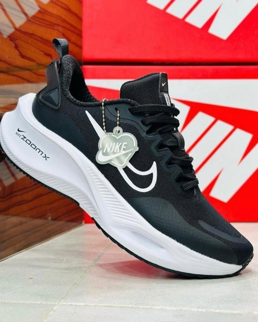 Nike ZoomX x Smiley “Black/White”_1