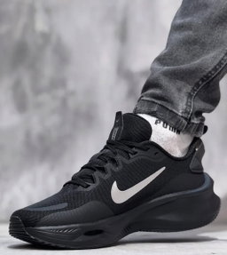 Nike ZoomX x Smiley “Black/White Tick”