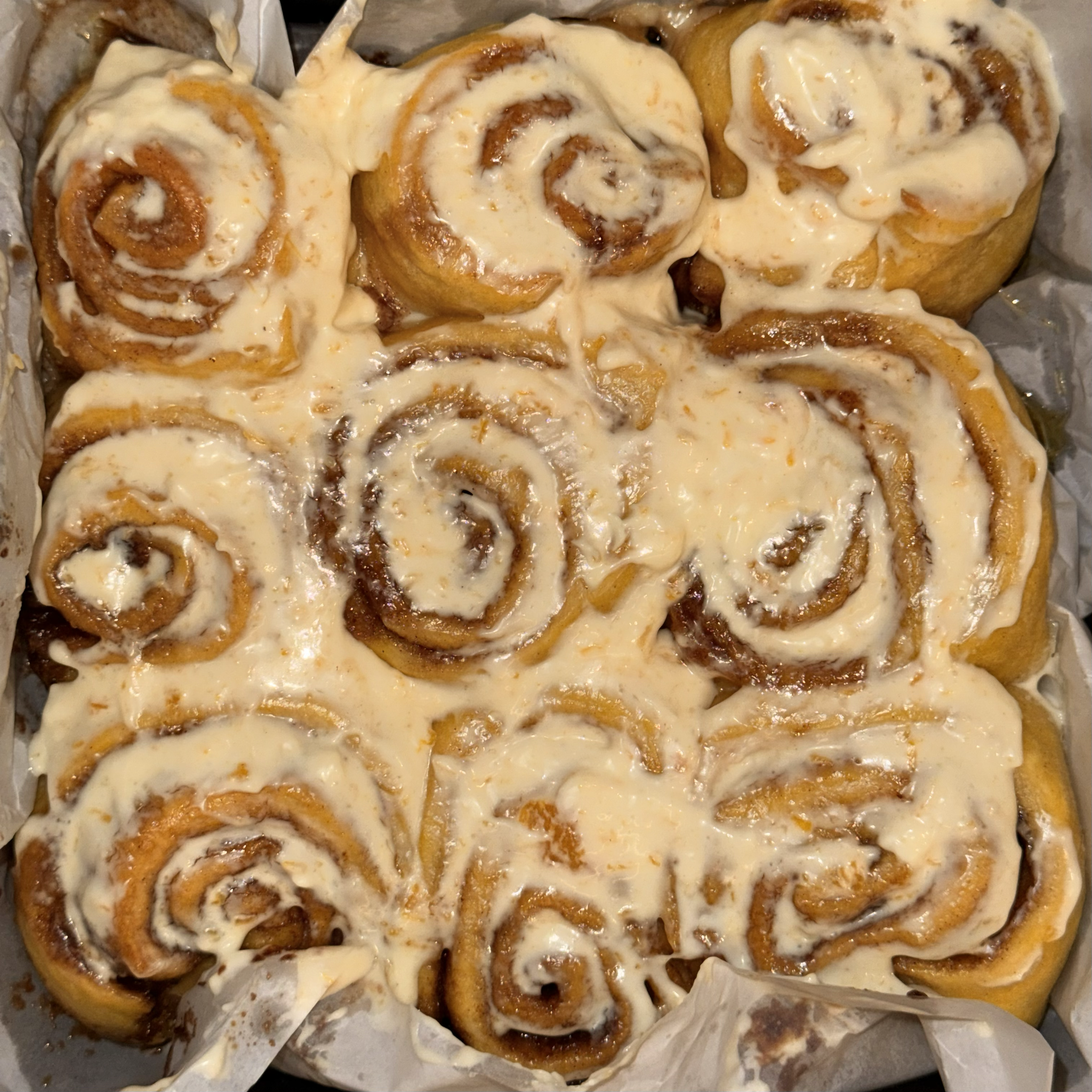bulk of 9 pumpkin cinnamon rolls_0