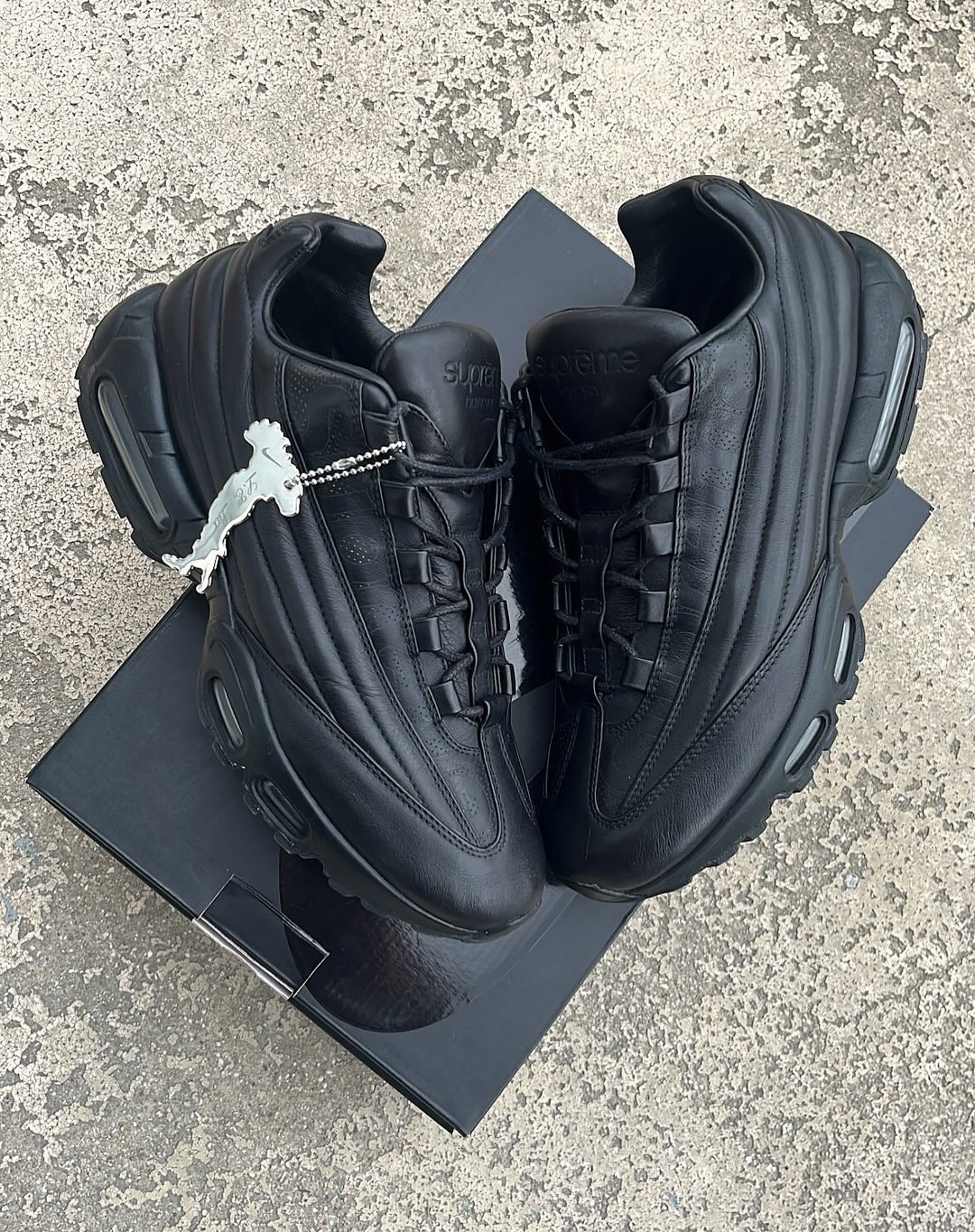 Nike x Supreme Air Max 95 Lux “Triple Black”