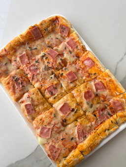 MINI PIZZAS  