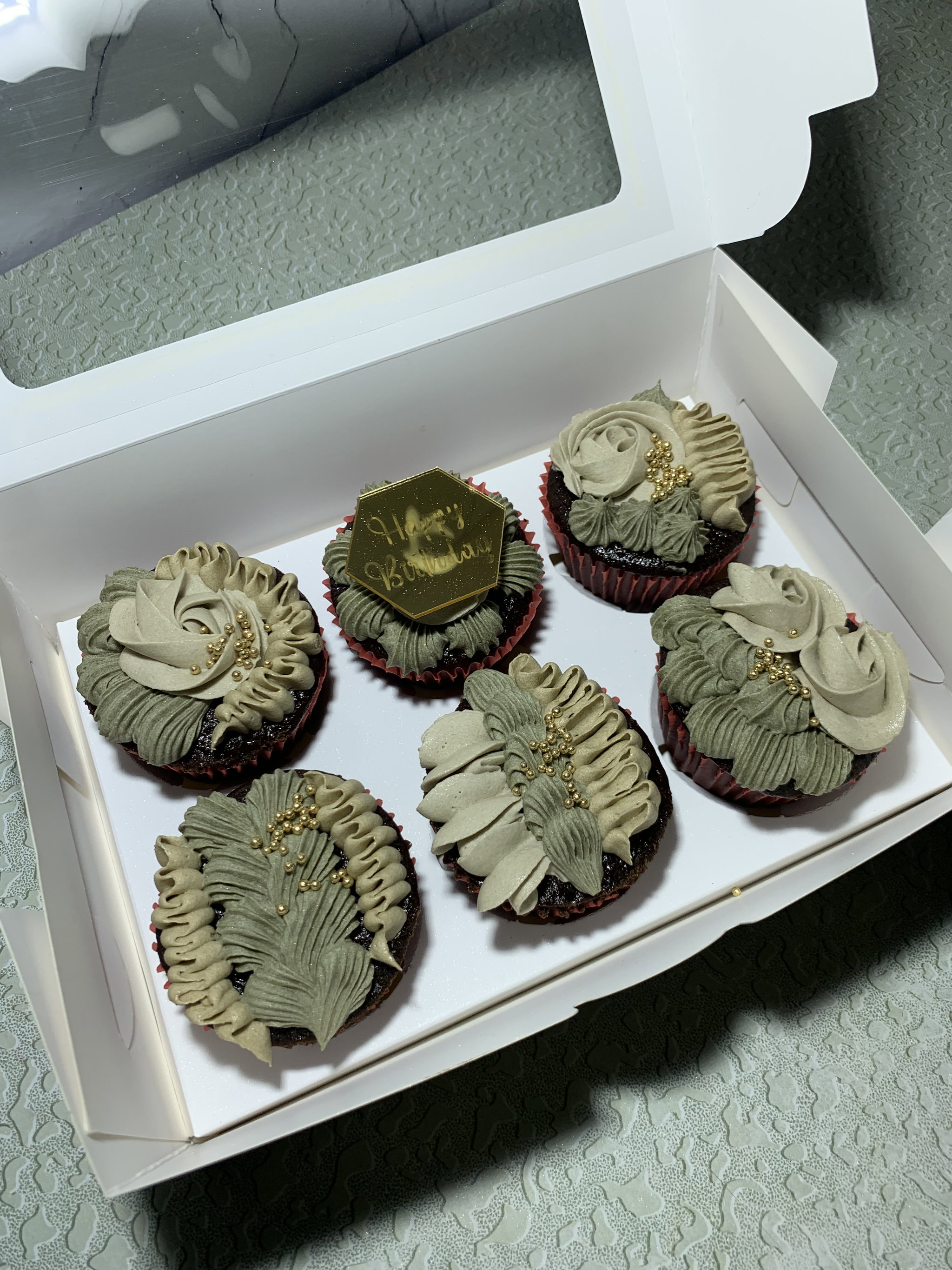 6 cupcakes _0