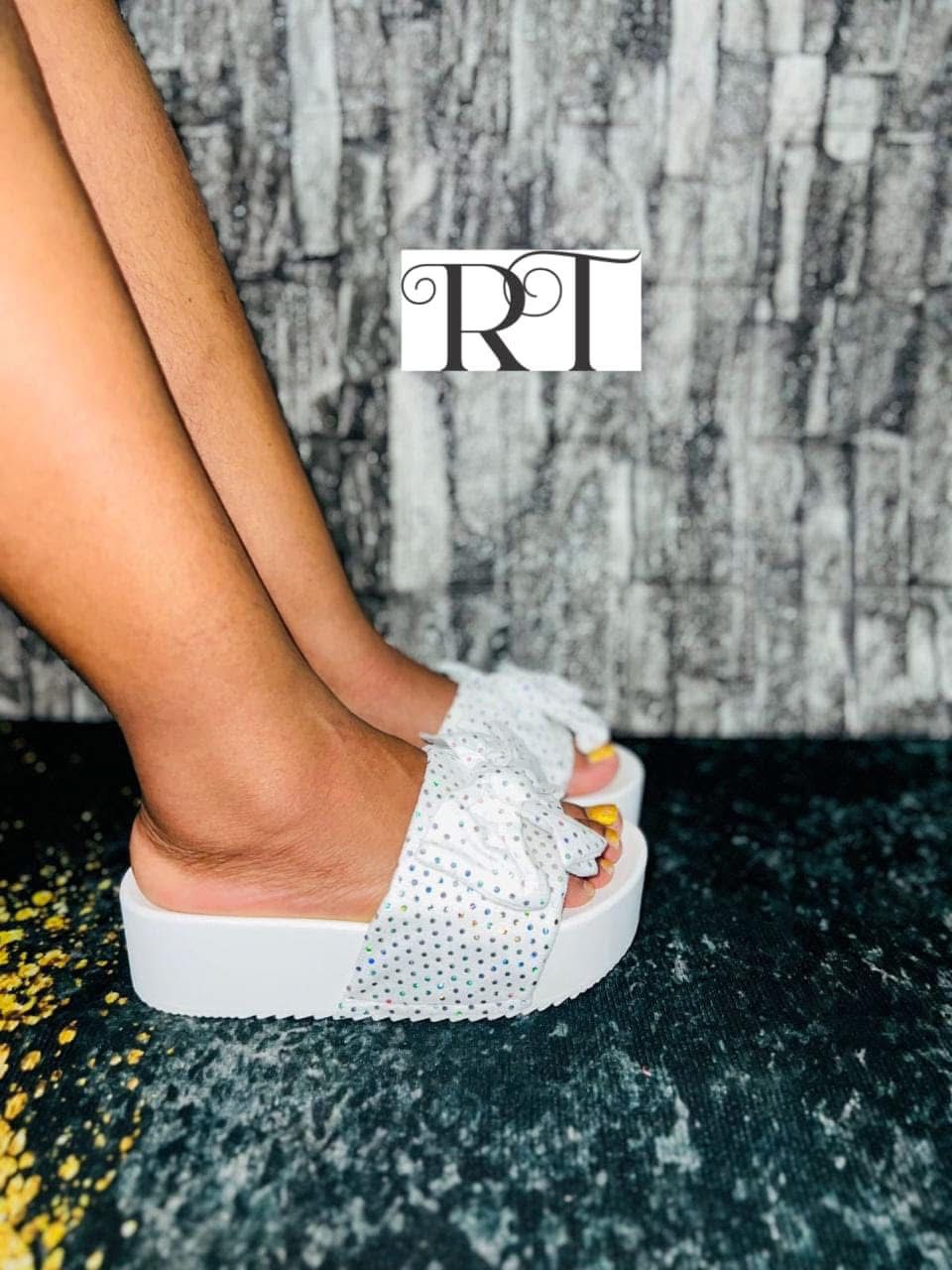 Wemen sandals R260 including delivery _6