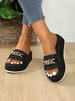 Wemen sandals R260 including delivery 