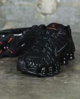 Nike Shox TL “Metallic Black” 🖤⚙️