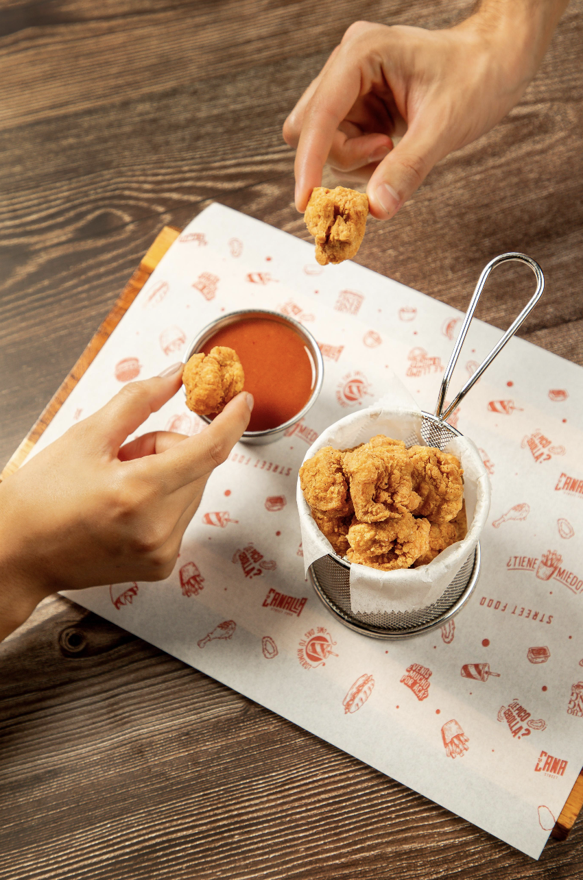Popcorn Chicken con Papas Fritas_0