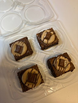 Kinder Topped Brownie - 4 Pack
